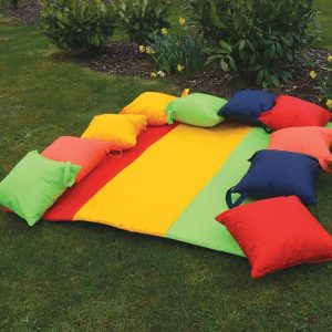 Outdoor Showerproof Nylon Padded Mat